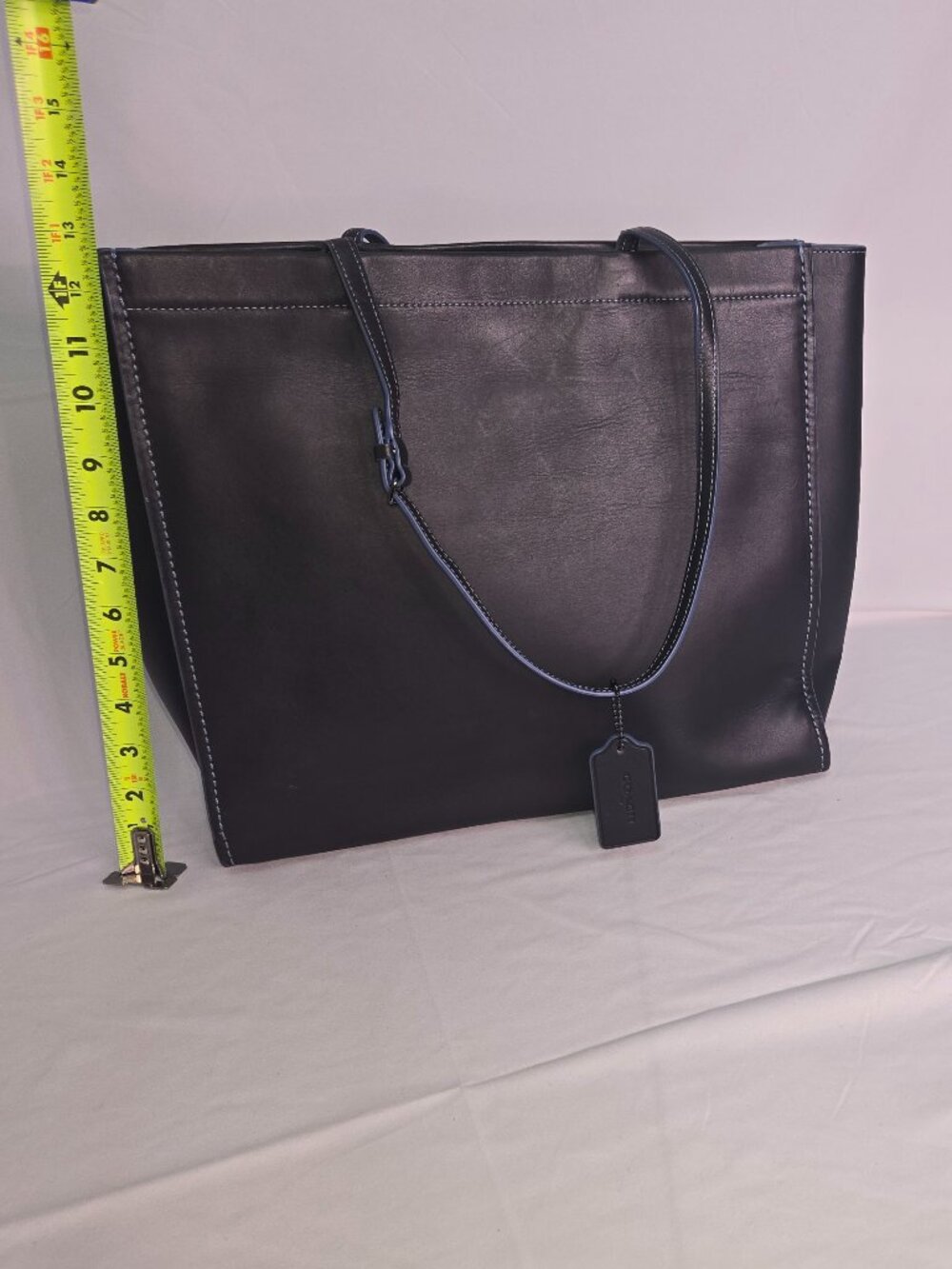 Coach Skinny Tote in Glovetanned Leather - Picture 3 of 11
